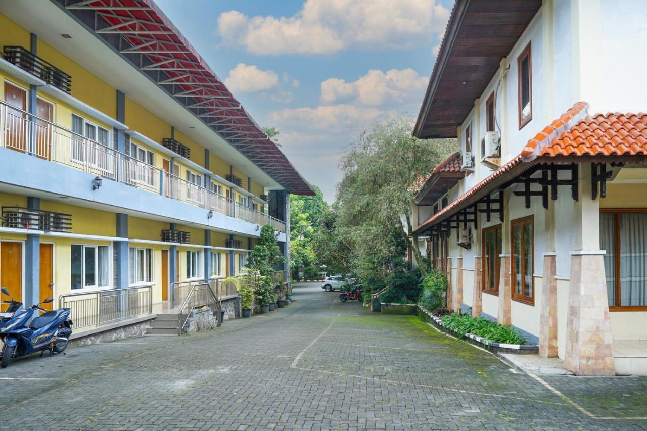 Front One Resort Indraloka Temanggung Exterior photo